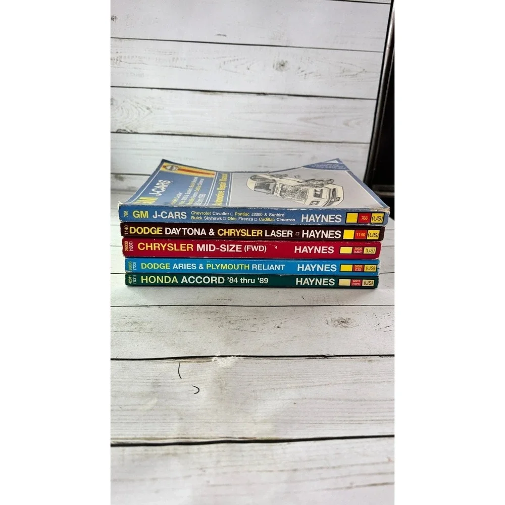 Lot 8 Haynes Auto Repair Manuals Honda Dodge Subaru GM Ford Chrysler